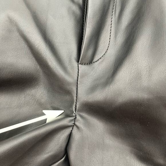 BANANA REPUBLIC Pants Size 4 Faux Leather Black Mob Wife Crop Cropped Pockets - Picture 5 of 10